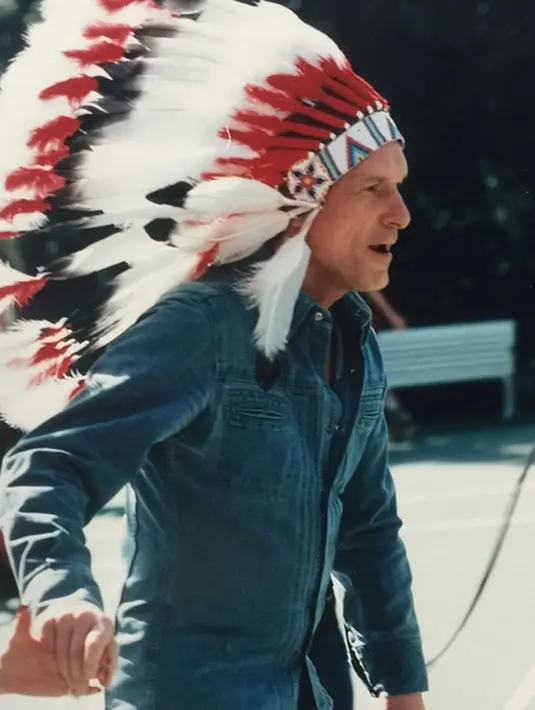 “Aku belum bisa membalas segala ucapan dukacita yang datang dari semua orang. Aku patah hati dan masih tidak percaya,” tutur Crystal Harris. (Instagram/hughefner)