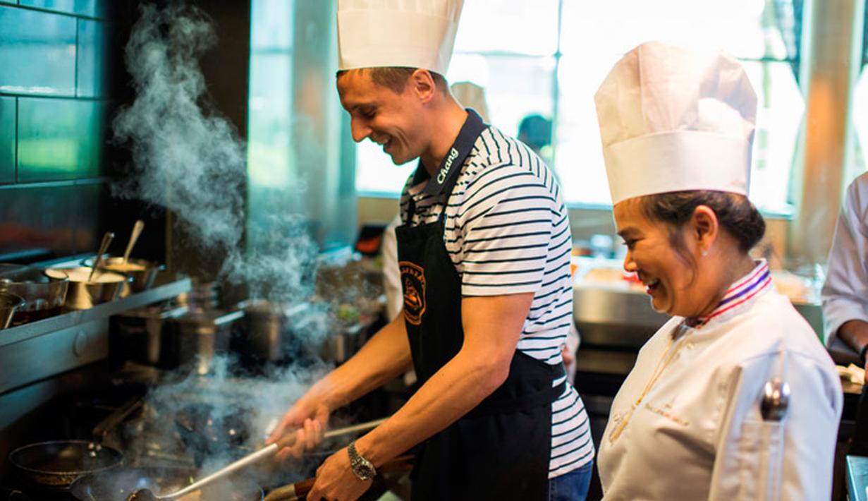 Festival Songkran diadakan setiap tahuannya di Thailand setiap tanggal 13 sampai 15 April