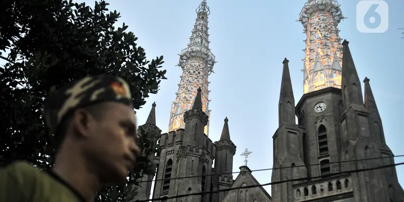 Banser Kawal Natal di Katedral Jakarta