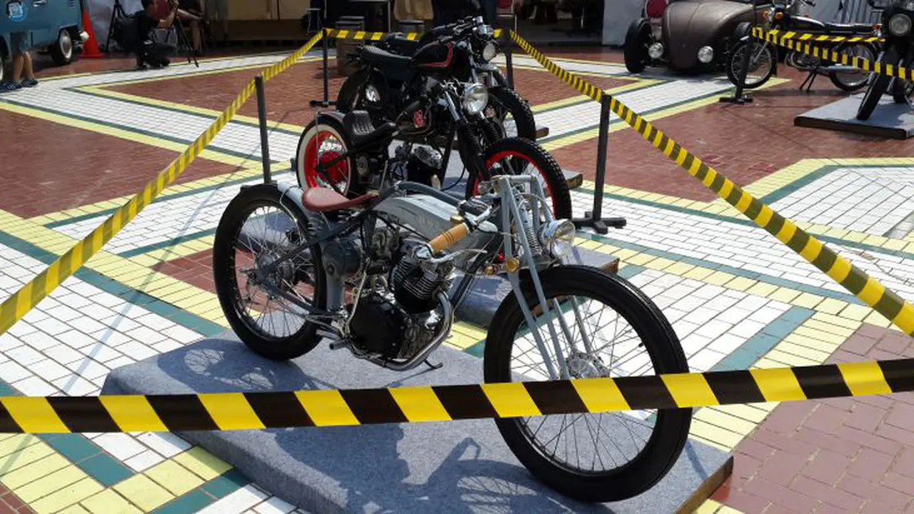 Cafe Racer Menyedot Perhatian