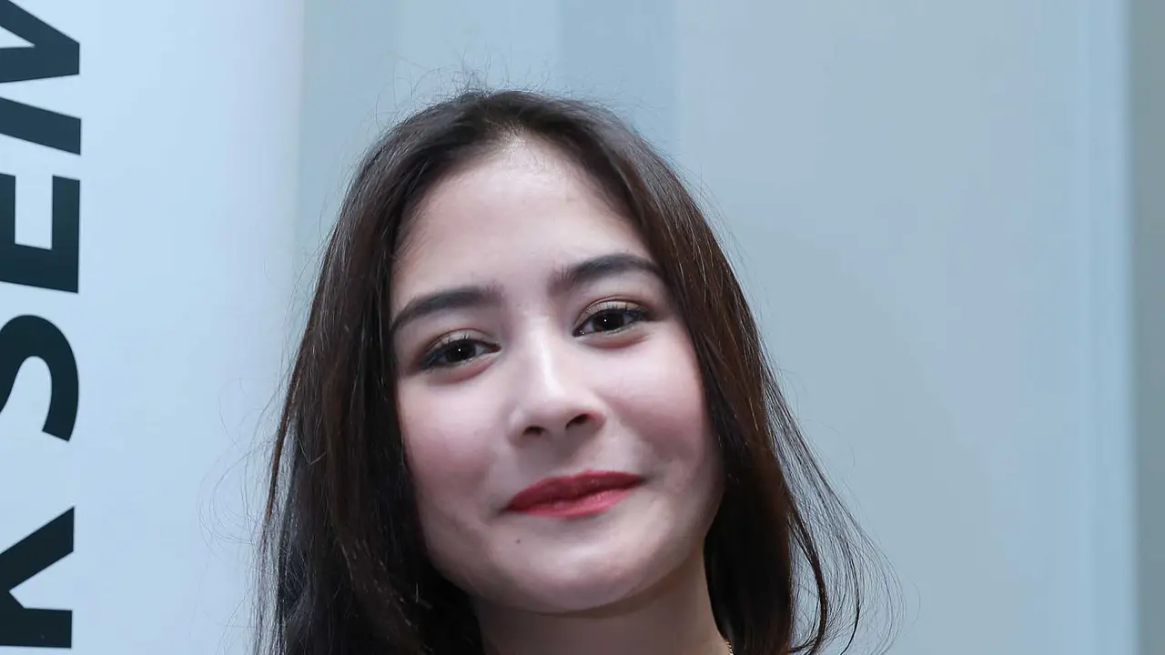 [Bintang] Prilly Latuconsina