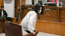 Terdakwa Putri Candrawathi menjalani sidang vonis di Pengadilan Negeri Jakarta Selatan, Senin (13/2/2023). Putri Candrawathi divonis 20 tahun penjara dalam kasus pembunuhan berencana Brigadir Nofriansyah Yosua Hutabarat atau Brigadir J. (Liputan6.com/Faizal Fanani)