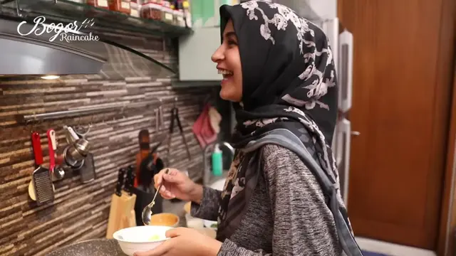 Potret 5 seleb yang masak untuk suami