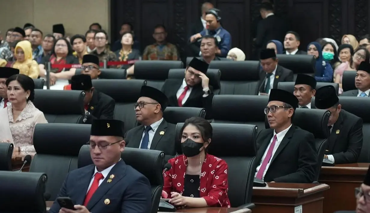 Sebelumnya, Tina Toon menjabat sebagai anggota DPRD Jakarta periode 2019-2024. [@tinatoon101].