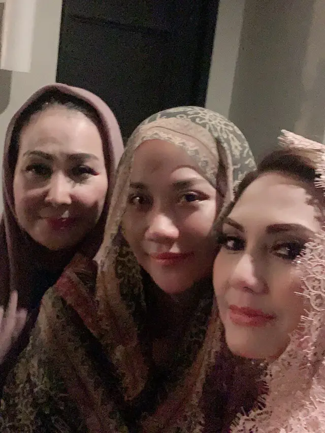 6 Potret Bunga Citra Lestari di Tujuh Harian Meninggalnya Ashraf Sinclair, Tampak Tegar
