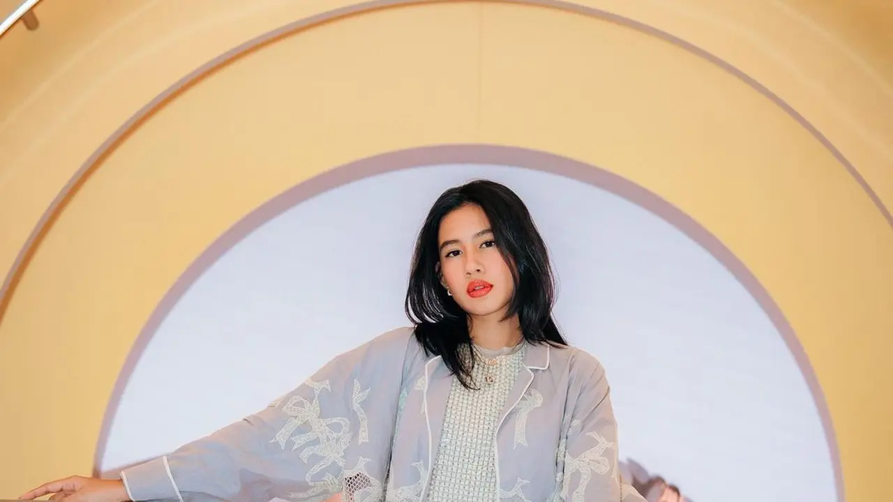 6 Gaya Bucin Angga Yunanda dan Shenina Cinnamon Hadiri Event Bulgari yang Sama dengan Lisa BLACKPINK dan Mingyu Seventeen