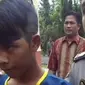 Seorang pedagang jajanan makanan ringan di Banyumas, Jawa Tengah ditangkap lantaran mencabuli bocah. pelaku mengiming-imingi korban dengan uang sepuluh ribu rupiah.