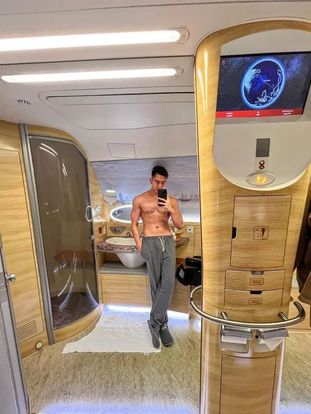 Verrell Bramasta ke Dubai