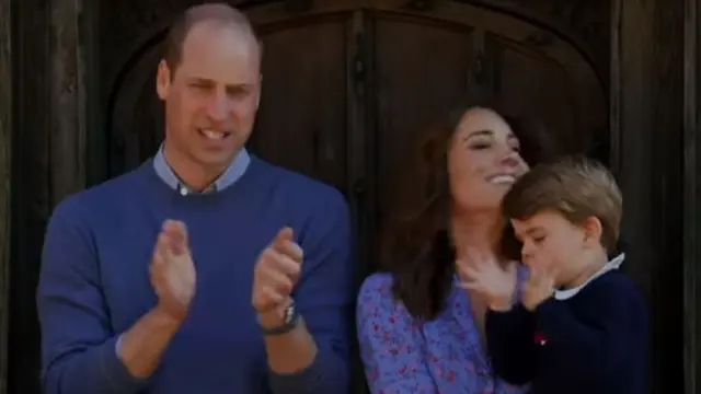 Anggunnya Kate Middleton Saat Bertepuk Tangan dalam Balutan Gaun Floral yang Naik Daun