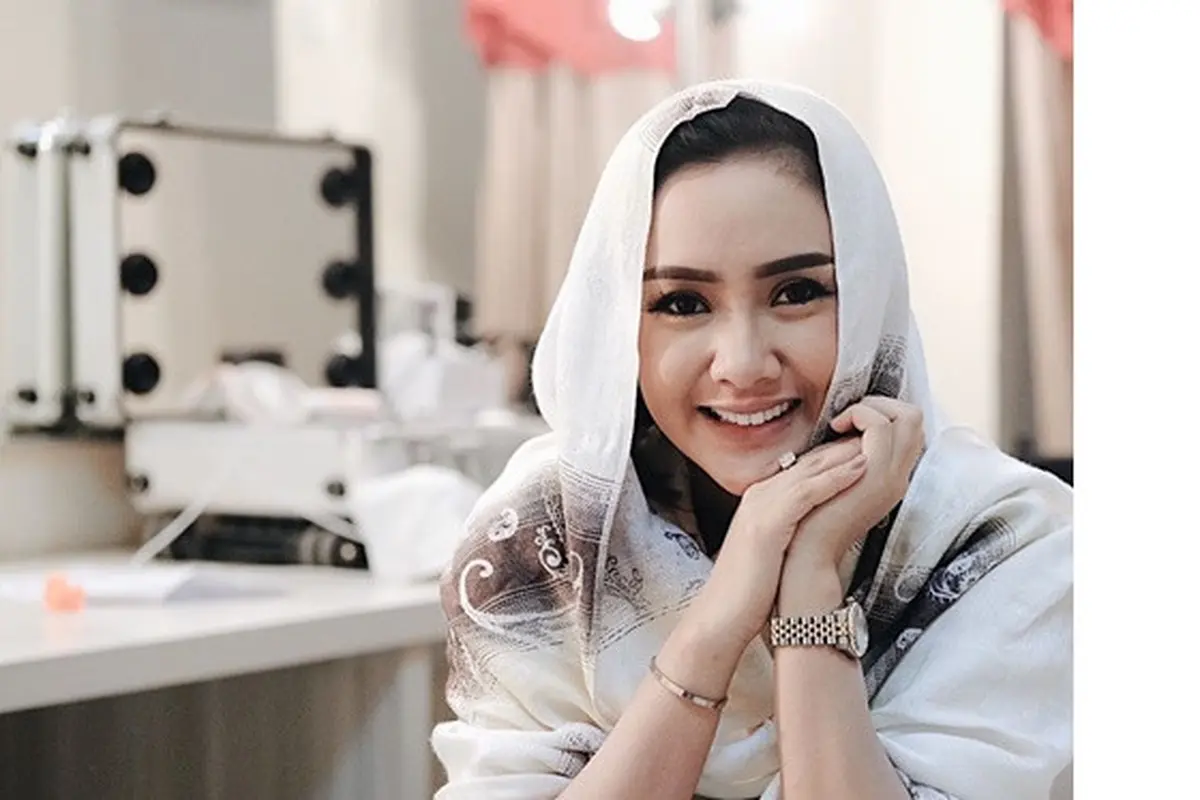 Belum Berusia 25 Tahun, 5 Seleb Cantik Ini Sudah Sandang Status Janda