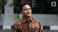 Yusril Ihza Mahendra, seorang advokat, akademisi di bidang hukum tata negara, politikus, dan salah seorang tokoh pemikir dan intelektual Indonesia. Ia pernah menjabat sebagai Menteri Hukum dan Hak Asasi Manusia Indonesia pada era Presiden Abdurrahman Wahid dan Megawati Soekarnoputri. (Liputan6.com/Herman Zakharia)