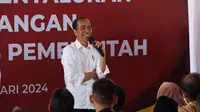 Presiden Joko Widodo (Jokowi) kembali memastikan bantuan berupa BLT El Nino sudah diterima oleh warga. BLT El Nino dialokasikan untuk warga Banyumas, Jawa Tengah, pada Rabu 3 Januari 2024 lalu. (Dok. Istimewa)