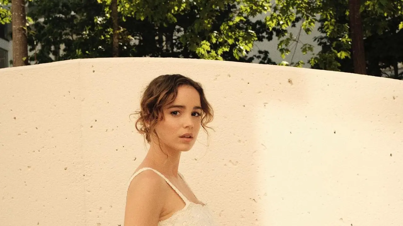 Ini Sosok Alba Baptista, Istri Chris Evans yang Jago 5 Bahasa  (FOTO: instagram.com/alba.baptista/)