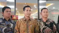 Tim kuasa hukum PT. Hosona Exchange saat mendatangi Mabes Polri. Foto: liputan6.com/ajang nurdin&nbsp;