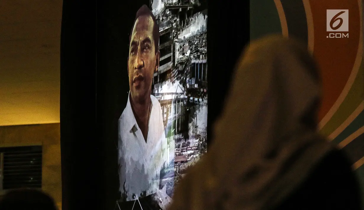 Penampakan hologram dalam rangka Monas Week 2019 terpampang di Auditorium Monumen Nasional (Monas), Jakarta, Senin (22/7/2019). Monas Week 2019 digelar untuk mengenalkan sejarah Ibu Kota ke masyarakat, terutama generasi milenial. (Liputan6.com/JohanTallo)