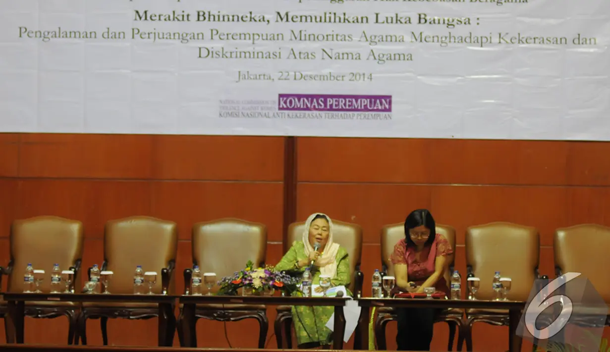 Komnas Perempuan meminta kepada Presiden agar memerintahkan pemulangan pengungsi korban intoleransi antarumat beragama dengan jaminan keamanan, Jakarta, Senin (22/12/2014). (Liputan6.com/Herman Zakharia)