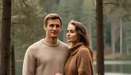 Knitwear Couple dengan Warna Earth Tone (Liputan6.com/Meta.Ai)