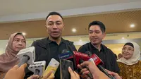 Bakal pasangan cagub-cawagub Jakarta 2024 dari jalur independen Dharma Pongrekun-Kun Wardana usai tes kesehatan di RSUD Tarakan. (Liputan6.com/Winda Nelfira)