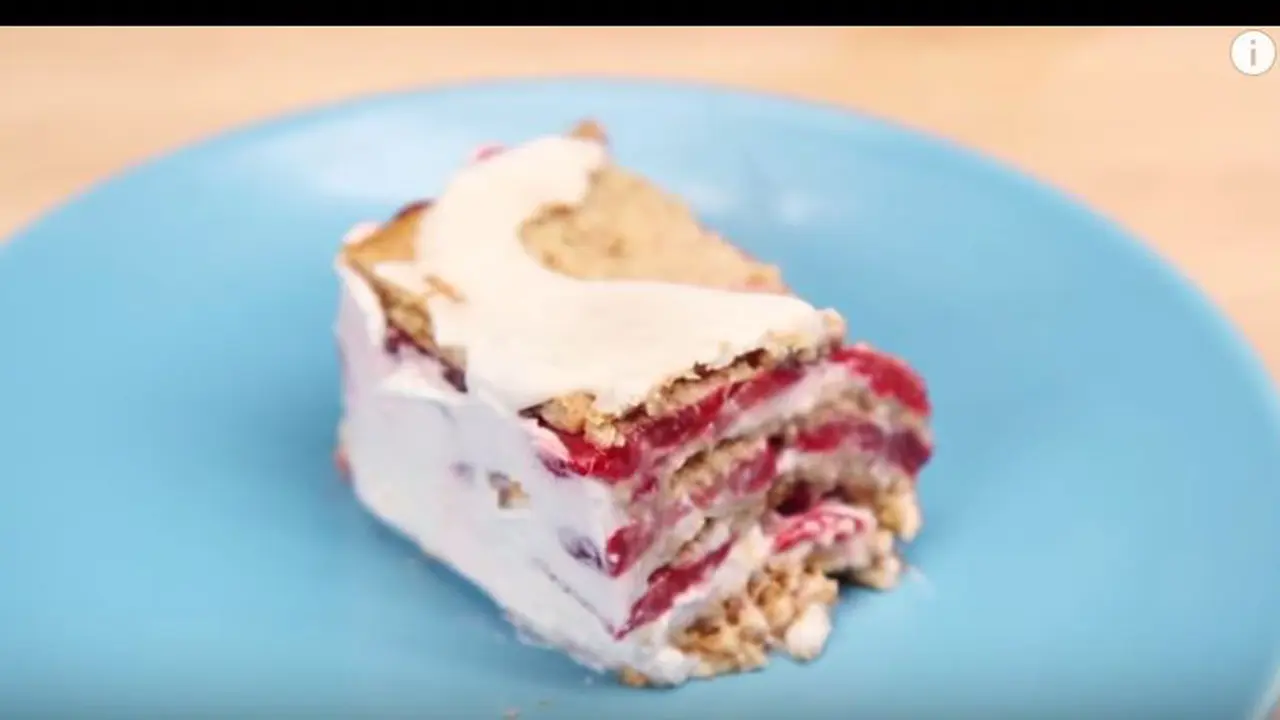 Stoberi Icebox Cake, Mudah Buatnya dan Tanpa Dipanggang!