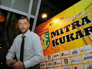 Mitra Kutai Kartanegara (Kukar) resmi memperkenalkan Scott Cooper sebagai pelatih untuk Indonesia Super League (ISL) 2015 di Jakarta, (11/12/2014). (Liputan6.com/Helmi Fithriansyah)
