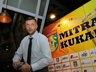 Mitra Kutai Kartanegara (Kukar) resmi memperkenalkan Scott Cooper sebagai pelatih untuk Indonesia Super League (ISL) 2015 di Jakarta, (11/12/2014). (Liputan6.com/Helmi Fithriansyah)