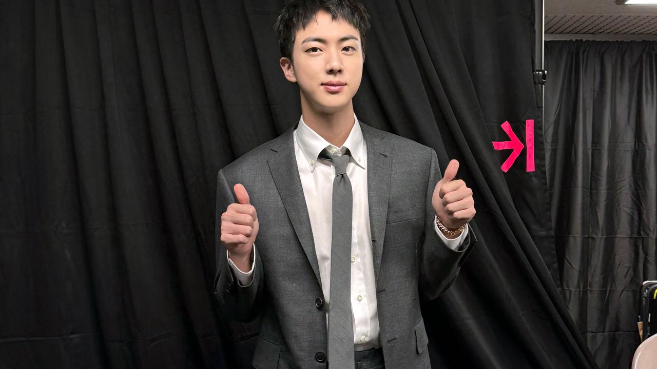 JIn BTS. (Twitter atau X/ bts_bighit)