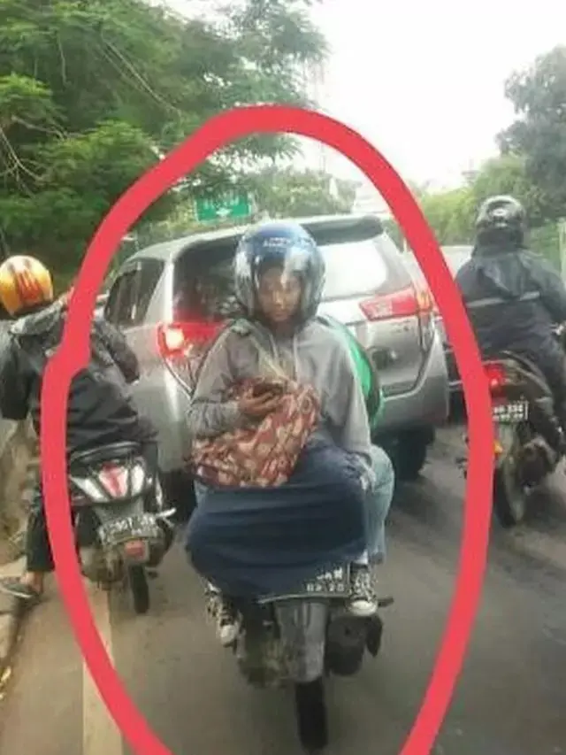 6 Kelakuan Kocak Anak Sekolah saat Naik Ojek Online Ini Bikin Tepuk Jidat