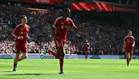 Penyerang Liverpool, Alexander Isak (tengah), merayakan gol pembuka dalam pertandingan Premier League Inggris antara Liverpool melawan Crystal Palace di Stadion Anfield, Liverpool, Inggris barat laut, pada 25 April 2026. (AFP/Paul Ellis)