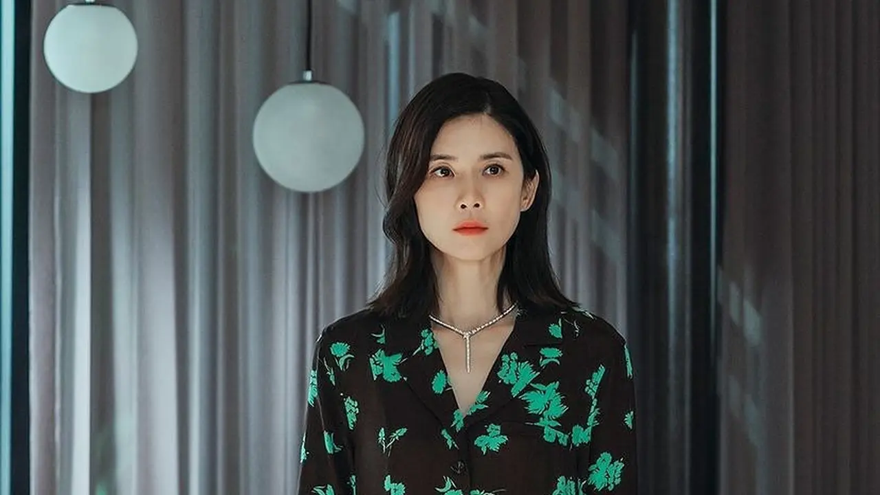 Lee Bo Young