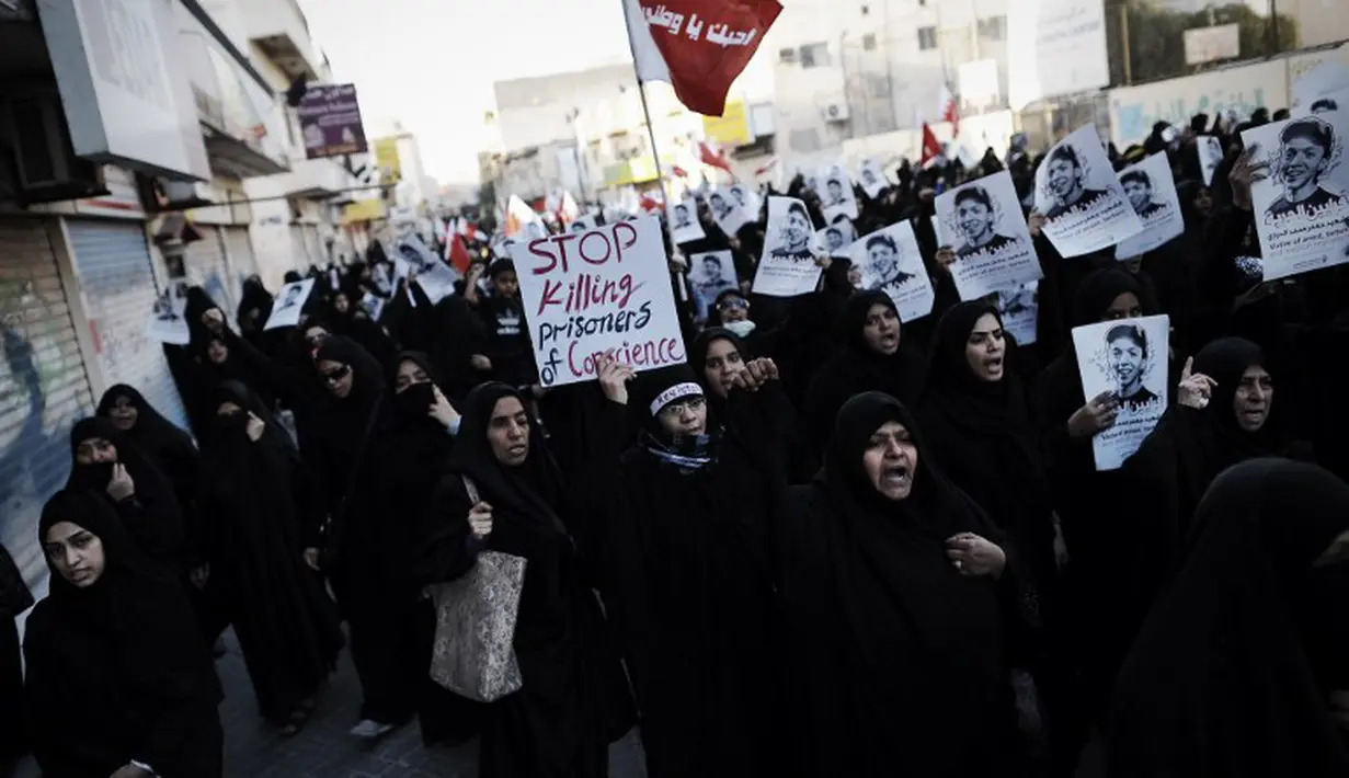 Warga Bahrain melancarkan demo besar-besaran menentang kekuasaan keluarga raja Bahrain, Al-Khalifa (AFP PHOTO/Mohammed Al-Shaik).