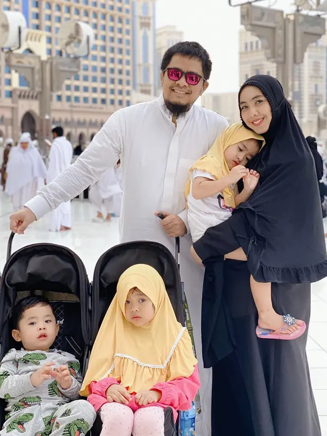 Segera Dikaruniai Anak Lagi, 5 Artis Ini Umumkan Kehamilannya dengan Penuh Kebahagiaan