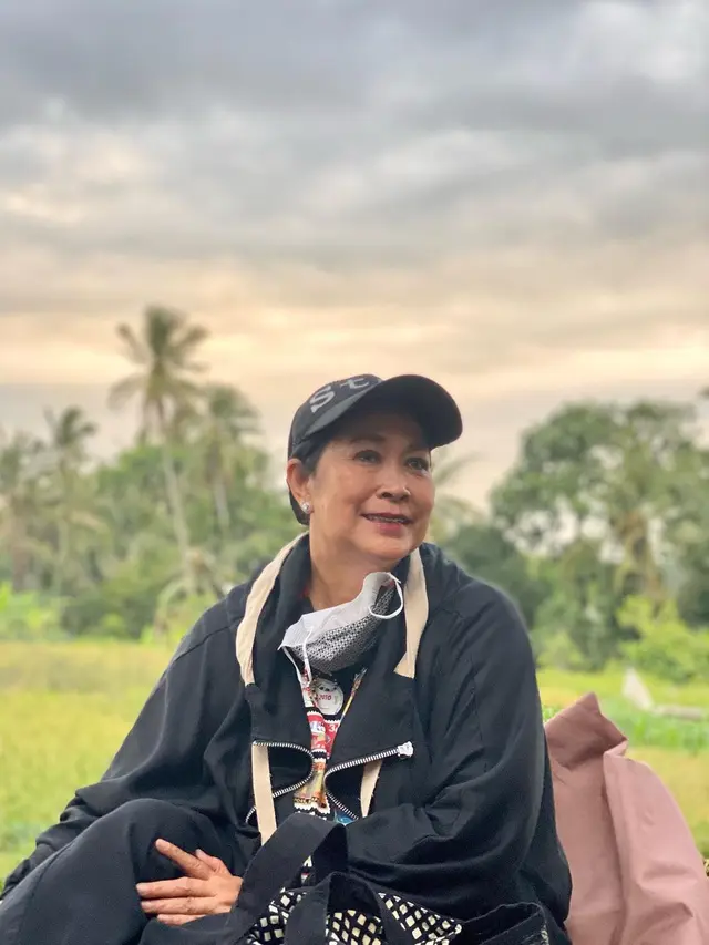 7 Potret Terbaru Jenny Rachman Aktris Senior yang Kini Tekuni Dunia YouTuber