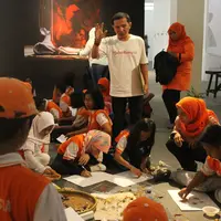 Banyak cara yang bisa dilakukan untuk memperkenalkan sejarah bangsa Indonesia, seperti cara sederhana yang dilakukan oleh komunitas Jaringan Masyarakat Negeri Rempah ini. (dok. Yayasan Negeri Rempah)