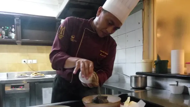 Iga Bakar Kluwak Kuah Brongkos