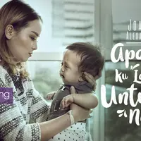 Joanna Alexandra, tengah menghadapi cobaan kehidupan. Zio, buah hatinya mengidap penyakit langka. (Lokasi: Fraser Residence Sudirman Jakarta Pusat, Foto: Bambang E Ros, Stylist: Indah Wulansari, DI: Muhammad Iqbal Nurfajri/Bintang.com)