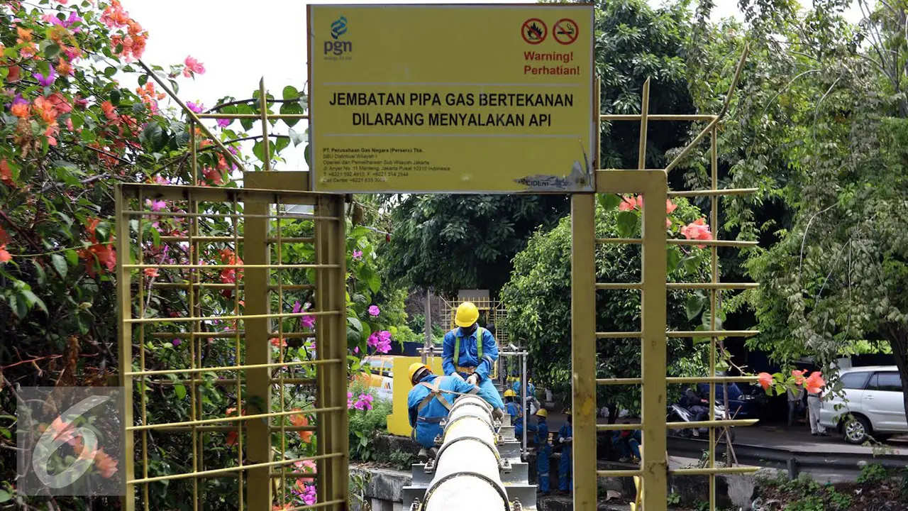 20160921-Pekerja Jaringan Pipa Gas PGN-Jakarta- Helmi Afandi		