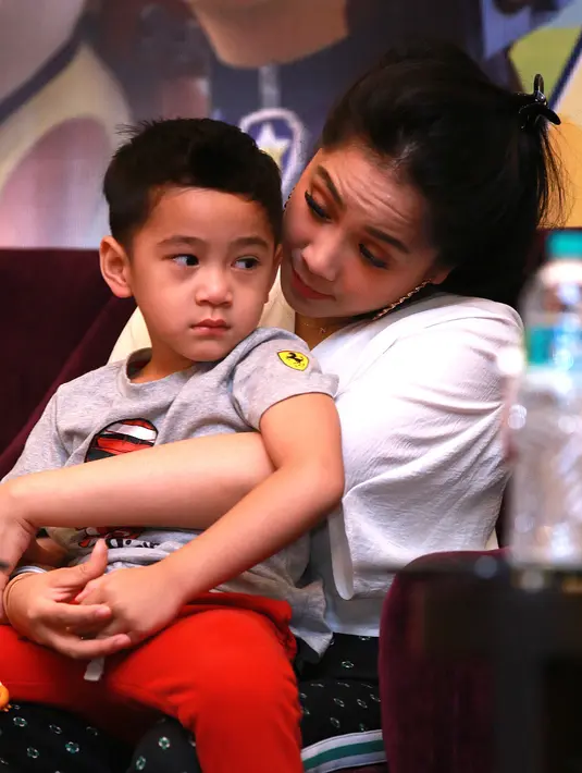 Raffi Ahmad dan Nagita Slavina  (Deki Prayoga/© Fimela.com)