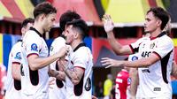 Semen Padang vs Persik Kediri. (Bola.com/Dok.Instagram Persik Kediri).