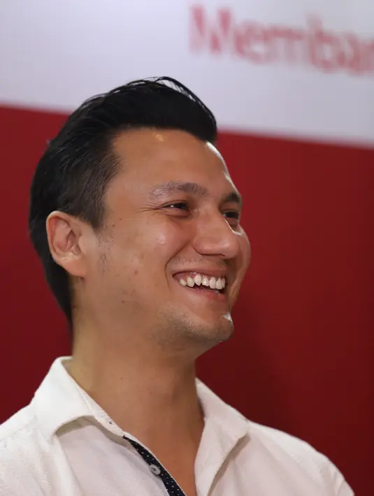 Kasih sayang Christian Sugiono yang ia limpahkan untuk si buah hati tentu membuat iri dan membuat orang lain ikut bahagia melihatnya. Meski sibuk syuting, Christian Sugiono selalu meluangkan waktu untuk keluarga. (Andy Masela/Bintang.com)