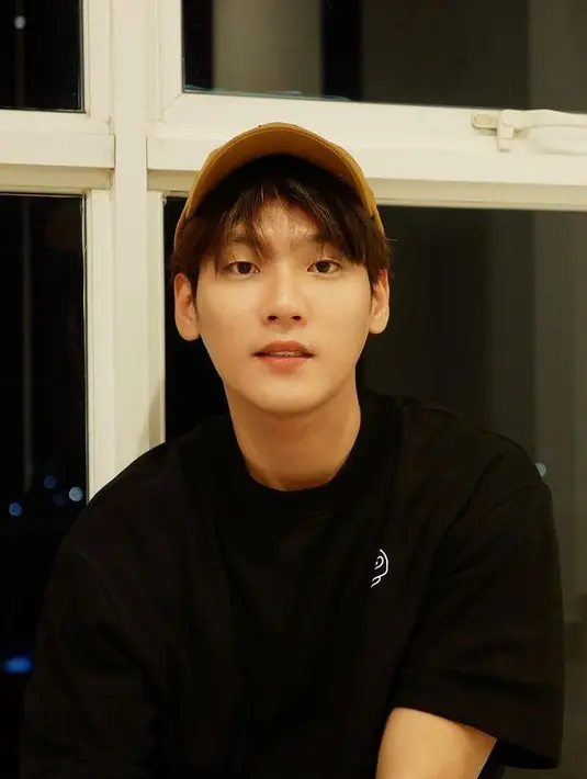 Na Daehoon sendiri adalah blasteran Korea-Indonesia. (Foto: Instagram/daehoon_na)