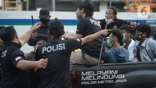 Ricuh di Aksi May Day