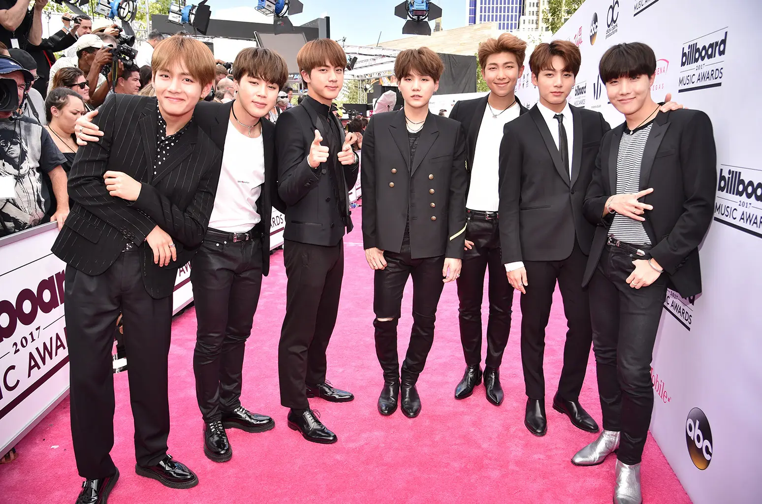 BTS atau Bangtan Boys memulai debutnya pada 2013 lalu dengan lagu berjudul "No More Dream." 