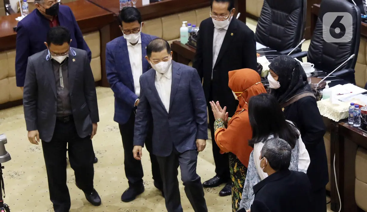 Menteri Perencanaan Pembangunan Nasional/Badan Perencanaan Pembangunan Nasional Suharso Monoarfa saat rapat kerja dengan Komisi XI DPR RI di Kompleks Parlemen, Jakarta, Kamis (3/2/2022). Rapat membahas evaluasi dan capaian kinerja tahun 2021 dan rencana kerja tahun 2022. (Liputan6.com/Angga Yuniar)