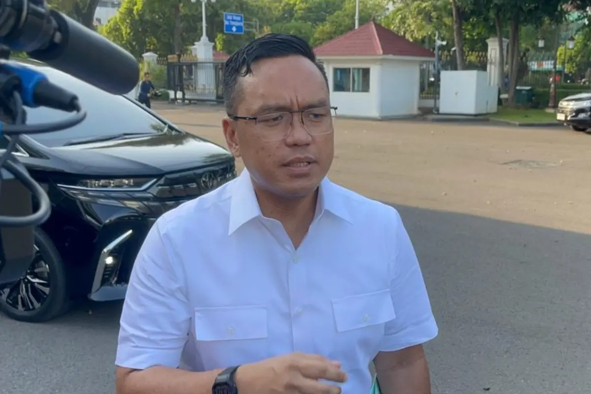 Direktur Utama (Dirut) PT Pertamina (Persero) Simon Aloysius Mantiri ke Istana Kepresidenan Jakarta, Rabu (5/3/2025).