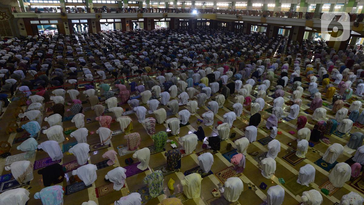 Teks Khutbah Jumat Mengenal Sifat Yang Menyelamatkan Dan Merusak