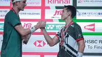 Jonatan Christie kalah dari&nbsp;Viktor Axelsen asal Denmark&nbsp;pada laga final Japan Open 2023. Pebulu tangkis tunggal putra Indonesia itu takluk 7-21 dan 18-21 dalam waktu 45 menit di Yoyogi 1ST Gymnasium, Minggu (30/7).