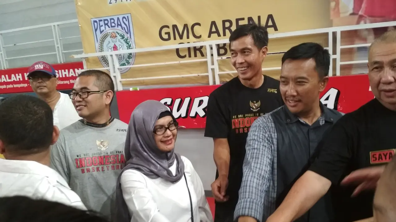  Menpora saat meninjau latihan Timnas Basket Putri di Cirebon