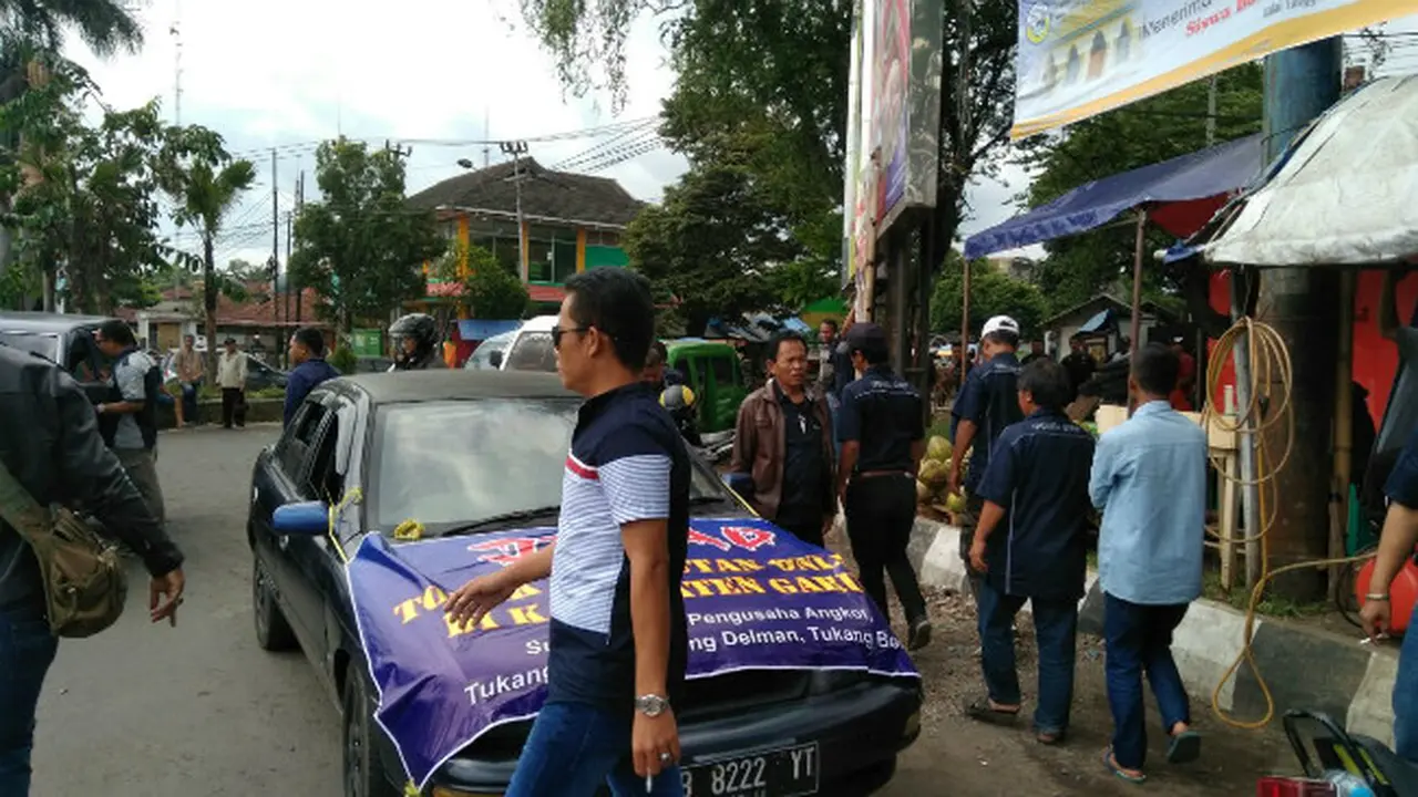 Sopir Angkot Garut Kembali Razia Angkutan Online