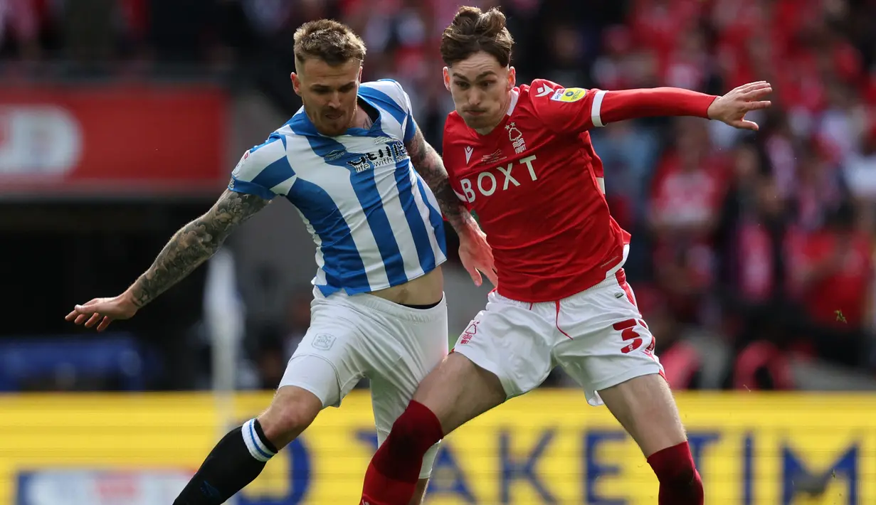 James Garner. Gelandang Inggris berusia 21 tahun ini baru saja kembali ke Manchester United setelah 1,5 musim dipinjamkan ke Nottingham Forest sejak tengah musim 2020/2021. Ia turut andil membawa Nottingham Forest promosi ke Liga Inggris musim 2022/2023 setelah lolos lewat jalur play-off. Bersama Nottingham Forest ia total tampil dalam 69 laga di semua ajang dengan torehan 8 gol dan 10 assist. Pemain yang merupakan anggota Akademi Setan Merah sejak awal musim 2017/2018 ini baru bermain dalam 7 laga bersama tim senior sejak dipromosikan pada awal musim 2020/2021. (AFP/Adrian Dennis)