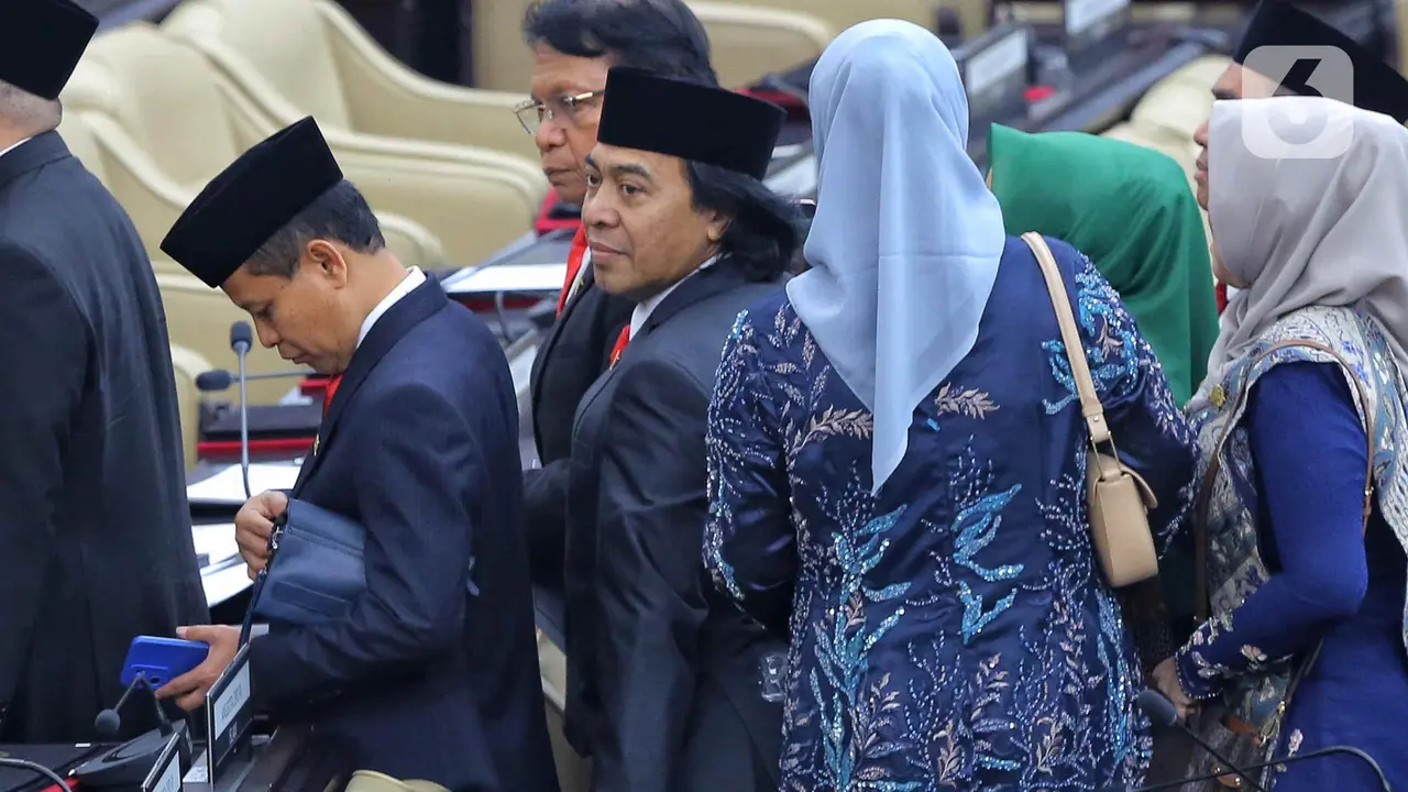Potret Deretan Selebritis yang Resmi Dilantik Sebagai Anggota DPR RI 2024-2029